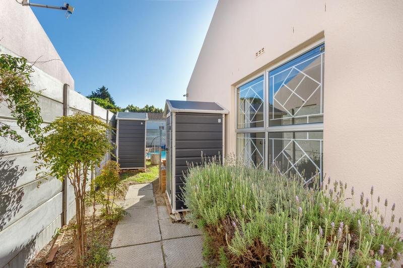To Let 3 Bedroom Property for Rent in Pinelands Western Cape